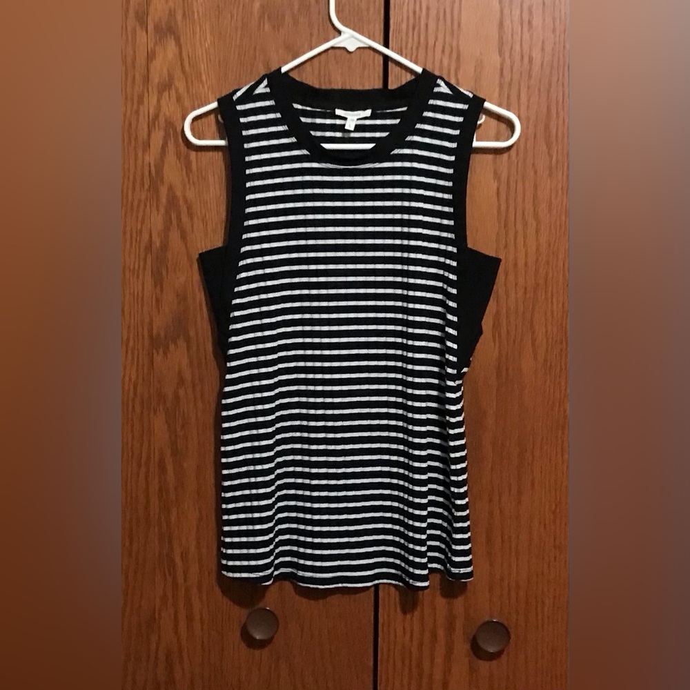 Maurices Size Large Black & White Striped Sleeveless Tank Top Shirt